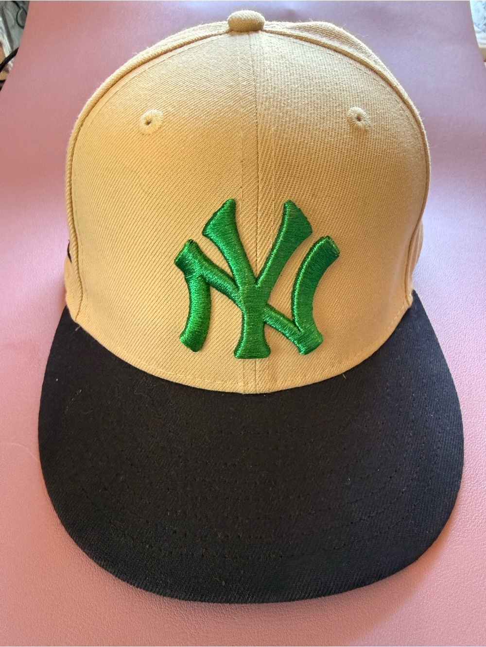 59Fifty NY Yankees Baseball Cap with Green Embroidered Logo-Size 7